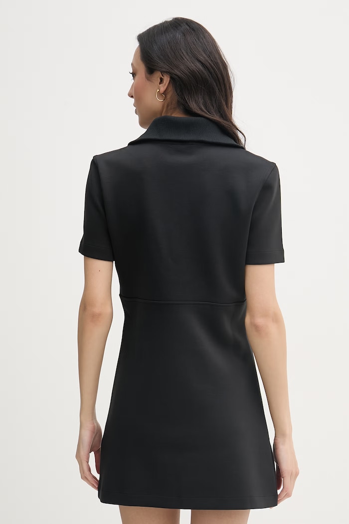Oblečenie Calvin Klein Jeans šaty s viskózou LV044F207G čierna
