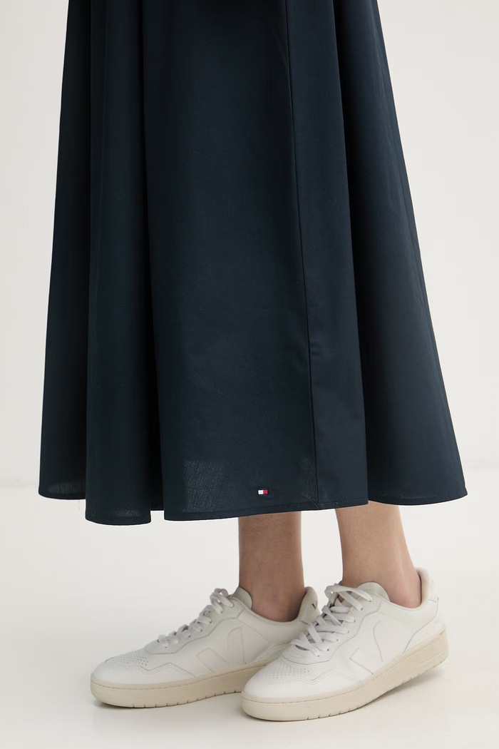 Tommy Hilfiger šaty s rozšíreným strihom bavlnené WW0WW49628 tmavomodrá