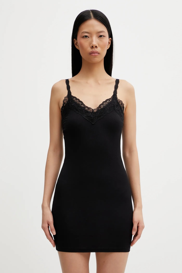 Šaty VETEMENTS s elastanem černá WE76DR428B