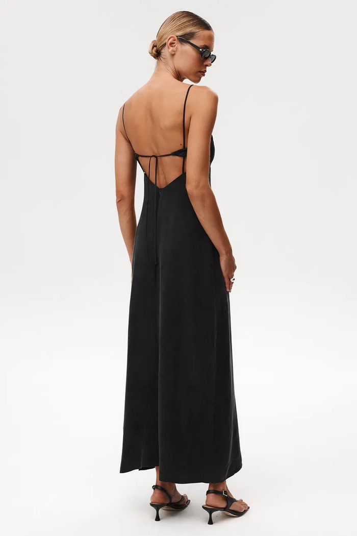 Undress Code šaty Duchess Dress 1225UC černá SS26