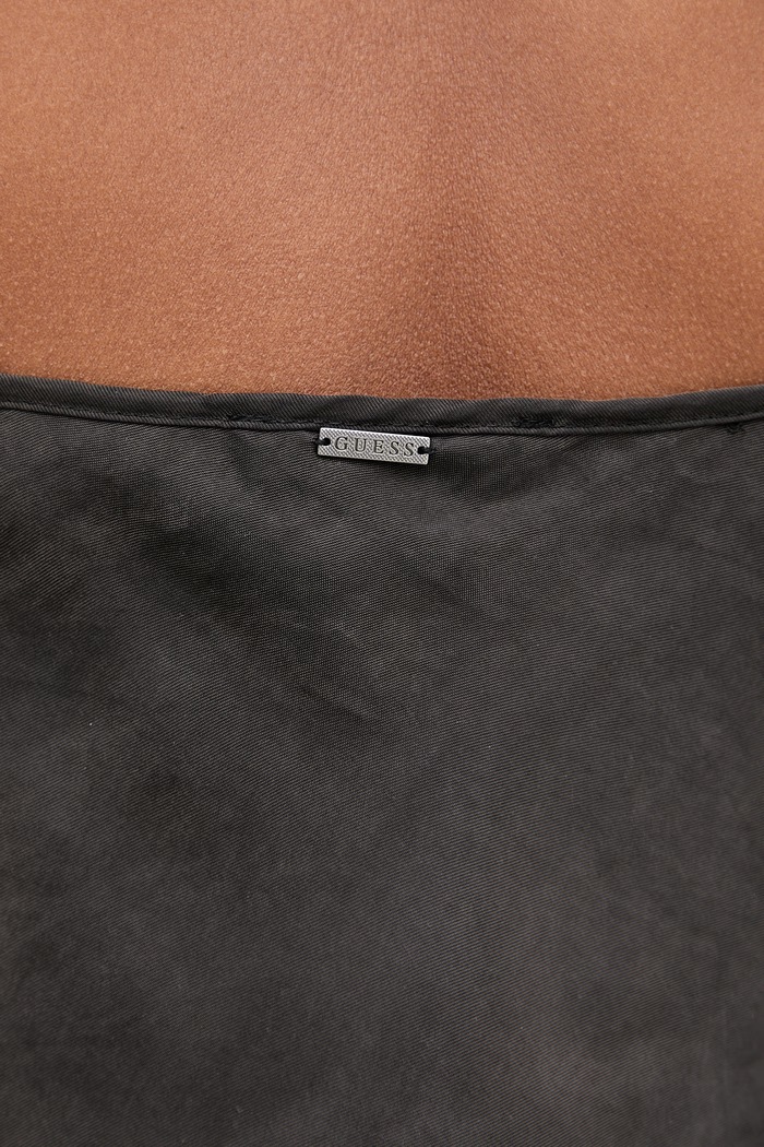 Guess sukienka bieliźniana z wiskozą AKILINA W6GK94.W2266 czarny
