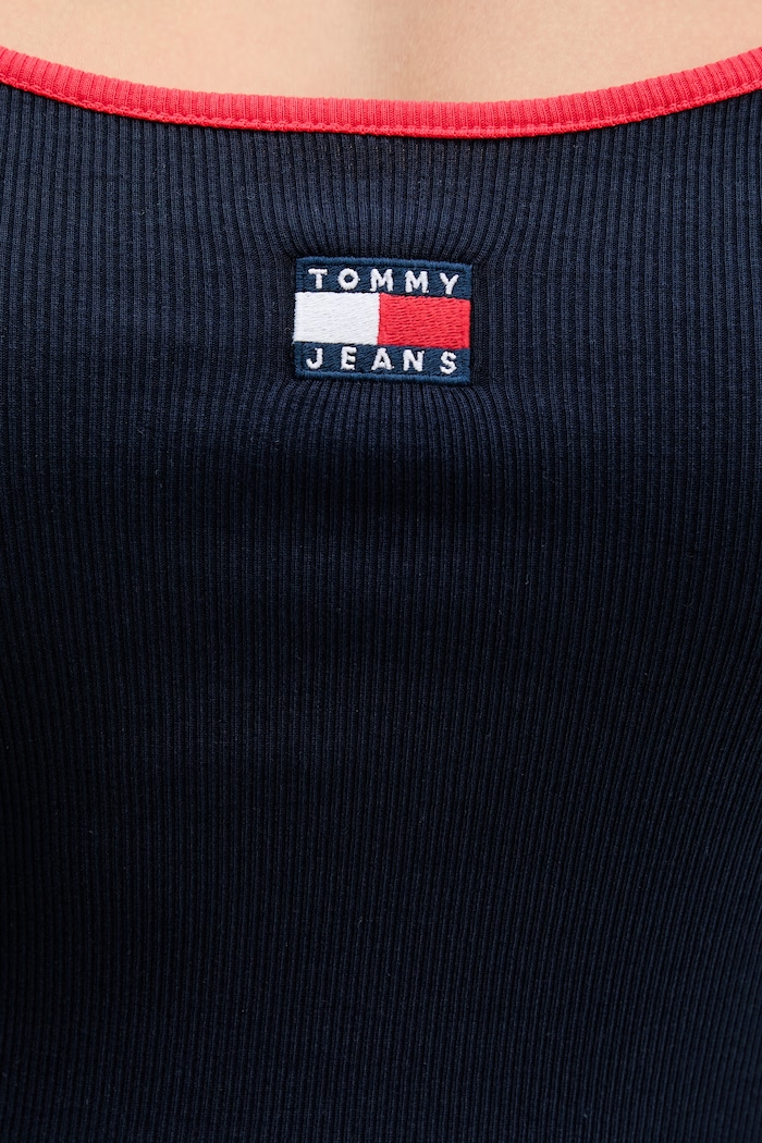 Tommy Jeans letné šaty bavlnené s elastanom DW0DW22335 tmavomodrá