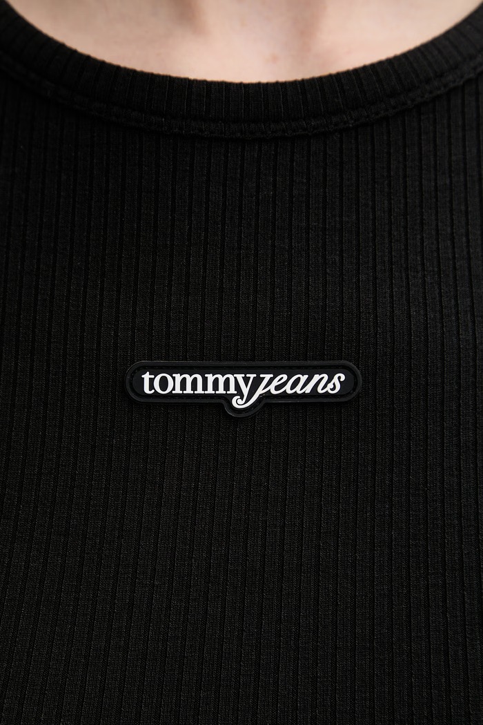 Tommy Jeans рокля от вискоза DW0DW22339