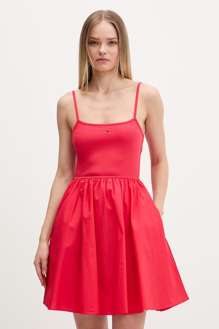 Tommy Jeans sukienka rozkloszowana bawełniana czerwony DW0DW22352
