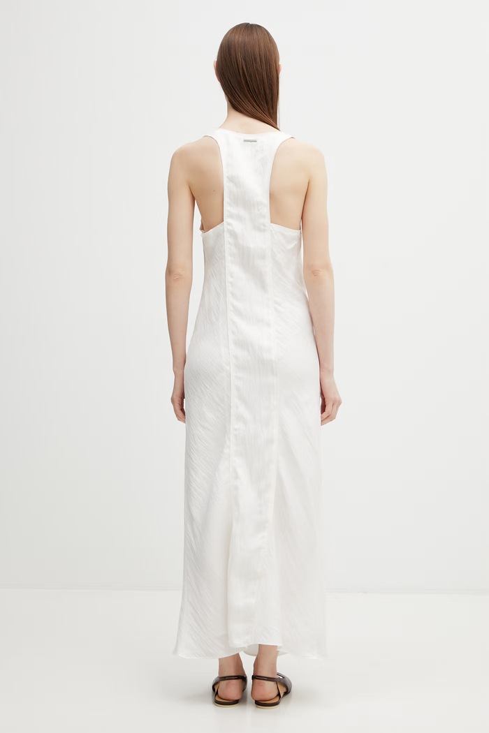 Одежда Maison Kitsuné платье однотонное с лиоцеллом QW01605WF4067 бежевый