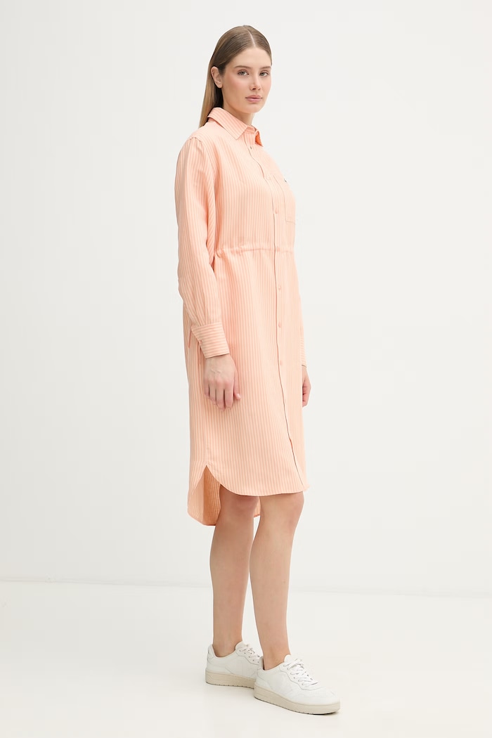 Lacoste srajčna obleka z lanom EF7604 oranžna SS26