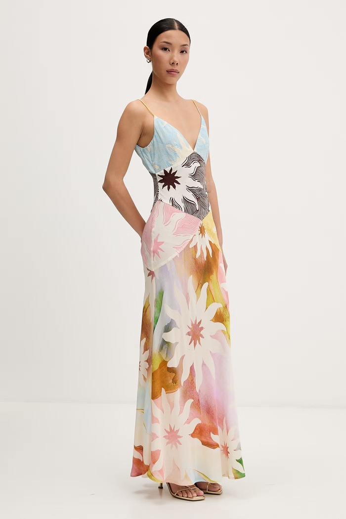 Never Fully Dressed rochie din vâscoză NFDDR3342 bej SS26