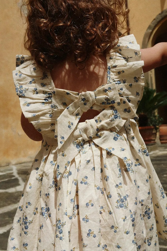 Konges Sløjd sukienka bawełniana dziecięca CIANNA DRESS GOTS wzorzyste beżowy KS104732.PPY2