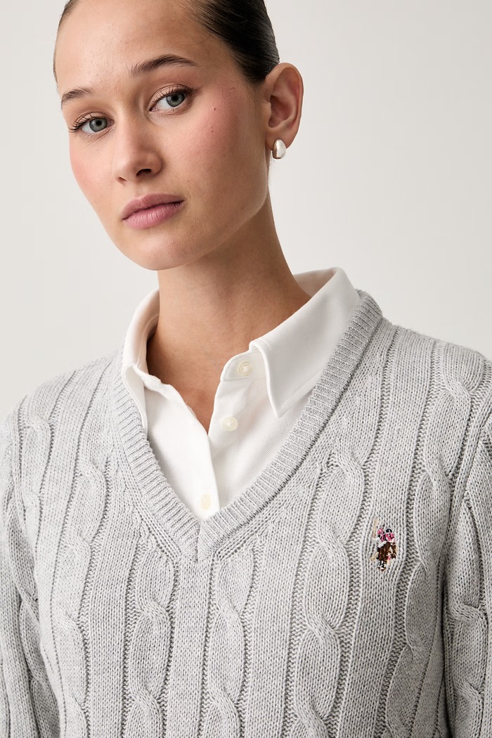 U.S. Polo Assn. sweter damski bawełniany V-NECK CABLE szary WUP0397