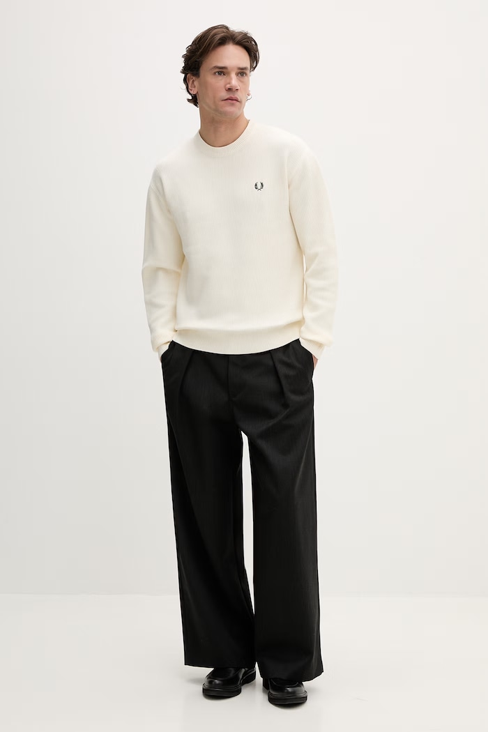 Bombažen pulover Fred Perry K2318 bež SS26