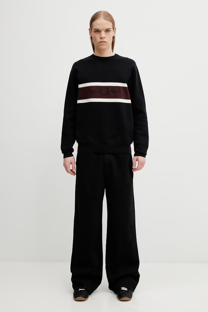Bavlněný svetr Fred Perry K2320 černá