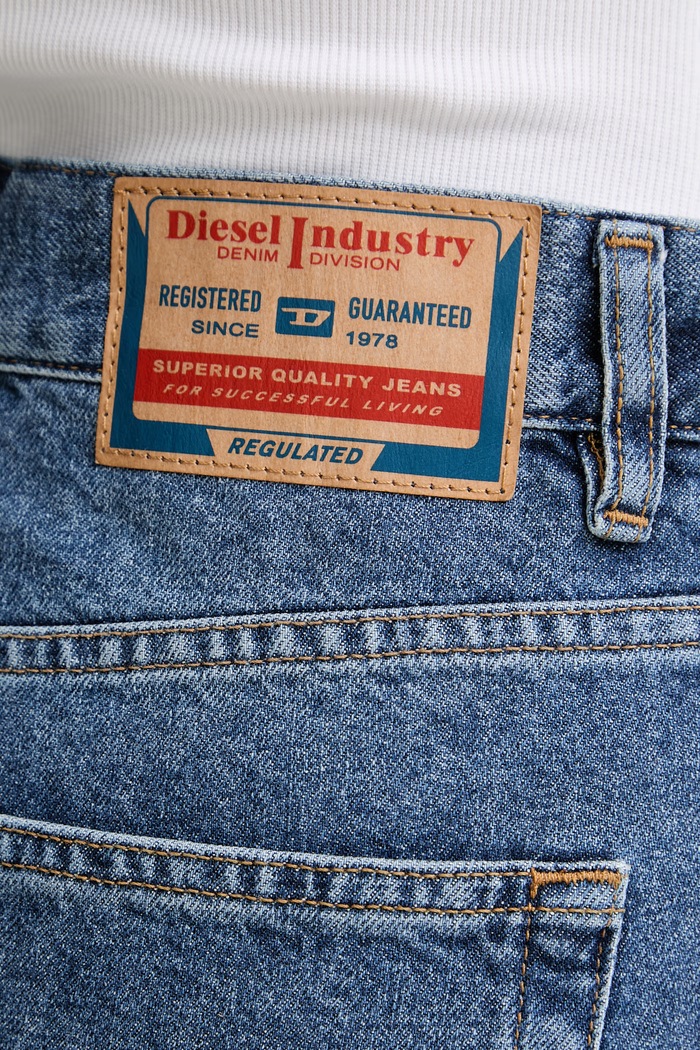 Diesel Σορτς γυναικεία ντένιμ DE-HELIOS μπλε A22266.0ADBW