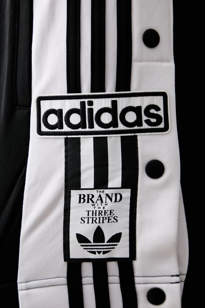 adidas Originals σορτς επίσημα γυναικεία KD2896 μαύρο