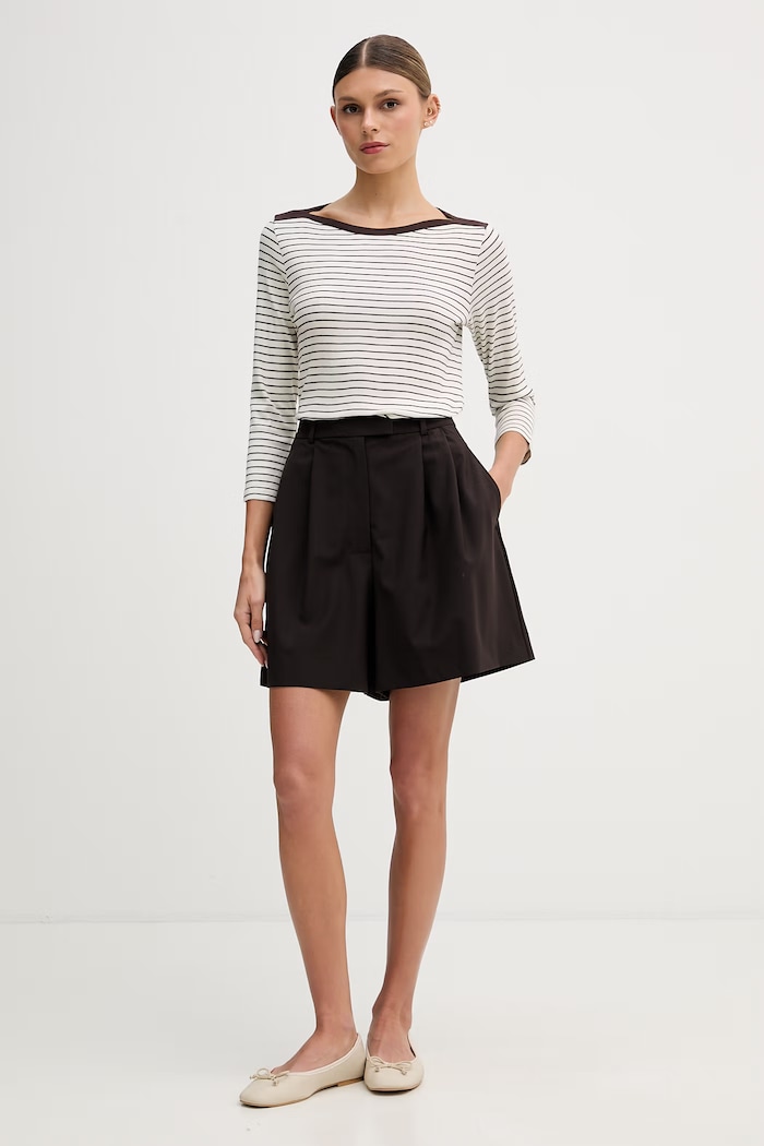 Lacoste Pantaloni scurți femei cu lână FF0243 maro SS26