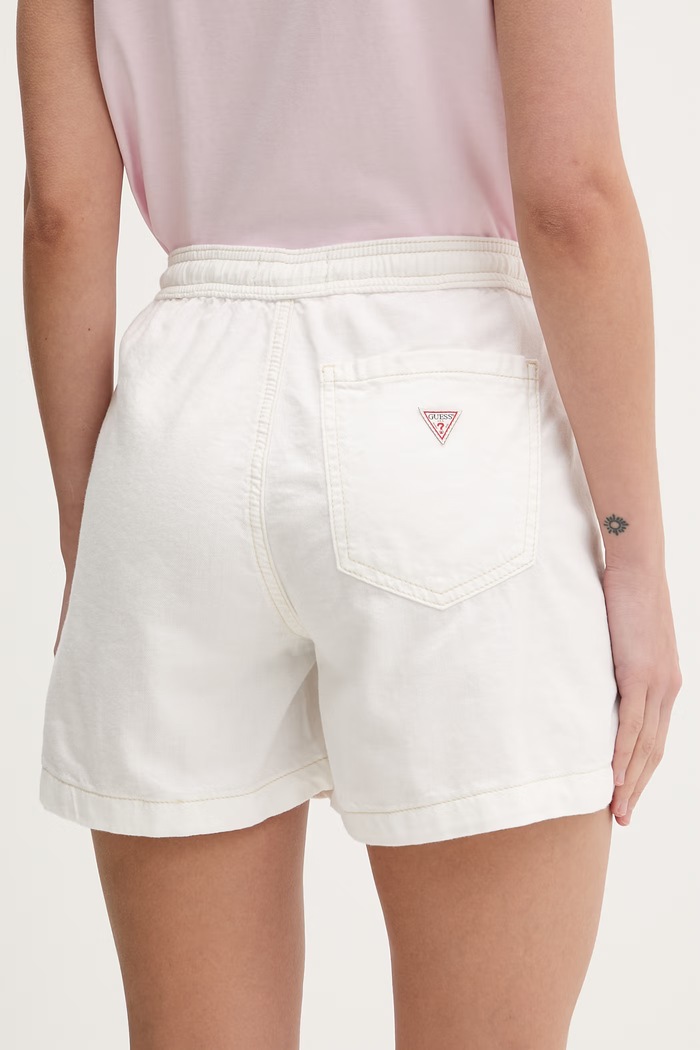 Oblečenie Guess Jeans šortky dámske bavlnené W6GD53.D5NW2 biela