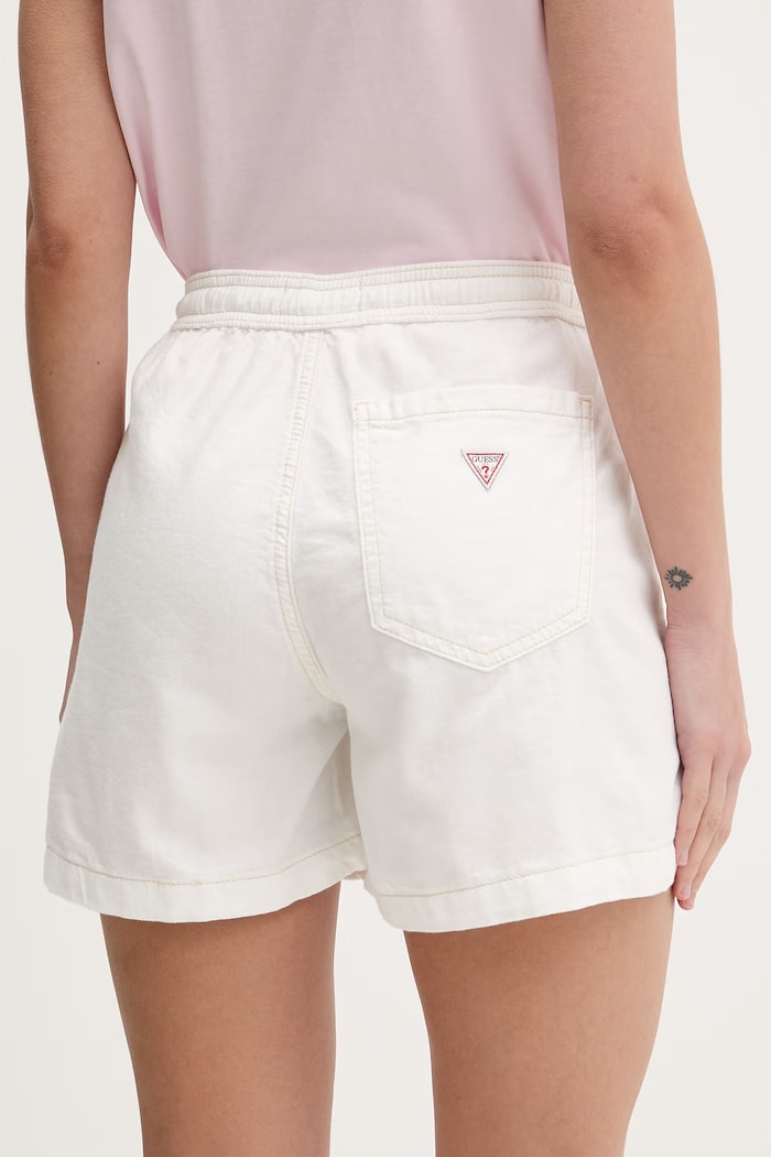 Oblečenie Guess Jeans šortky dámske bavlnené W6GD53.D5NW2 biela