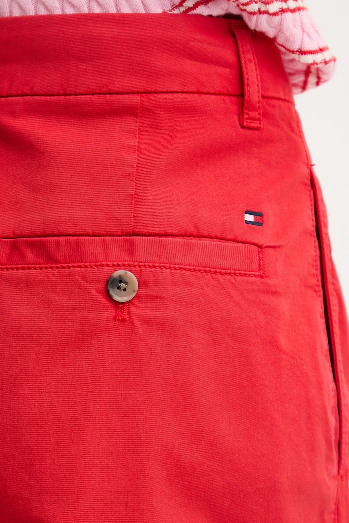 Tommy Hilfiger Pantaloni scurți chinos de femei cu bumbac WW0WW49648 rosu