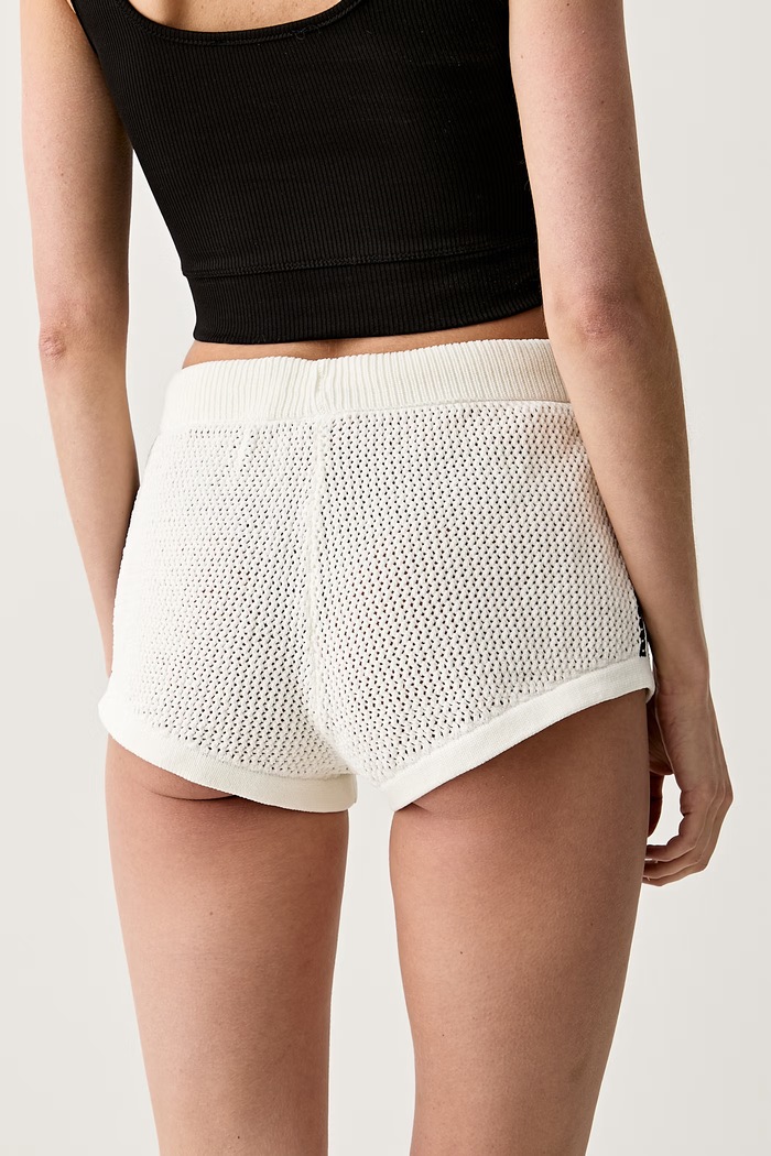 Odzież adidas Originals szorty damskie CROCHET KC6477 beżowy