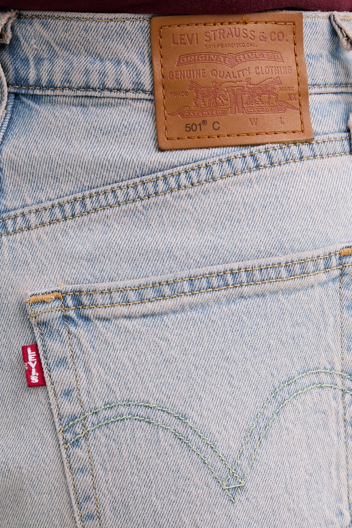 Levi's pantaloni scurți jeans 501® CURVE roz 005DP