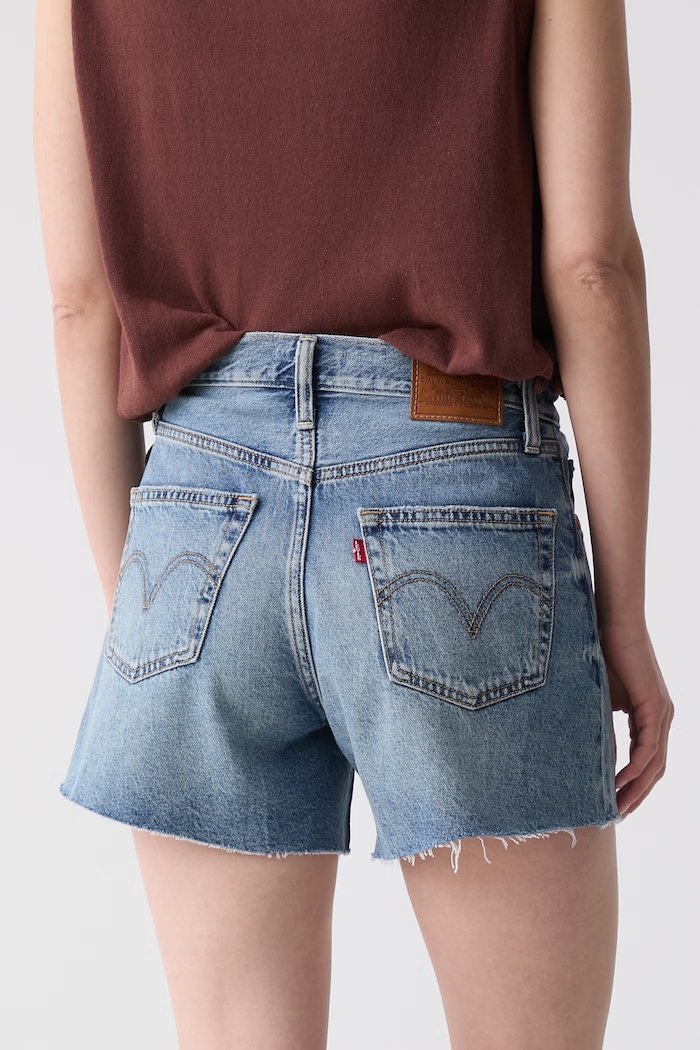 Ruházat Levi's rövidnadrág női farmer RIBCAGE A-LINE 005DS kék