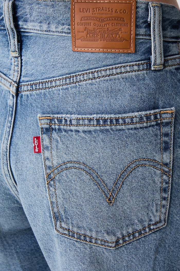 Levi's szorty damskie jeansowe RIBCAGE A-LINE niebieski 005DS