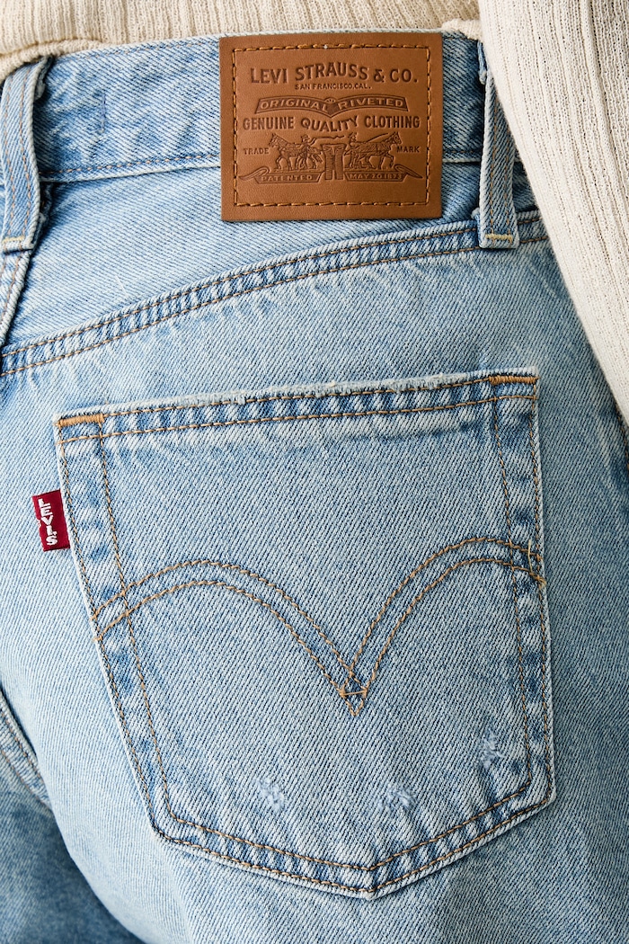 Levi's szorty damskie jeansowe RIBCAGE A-LINE niebieski 005DS