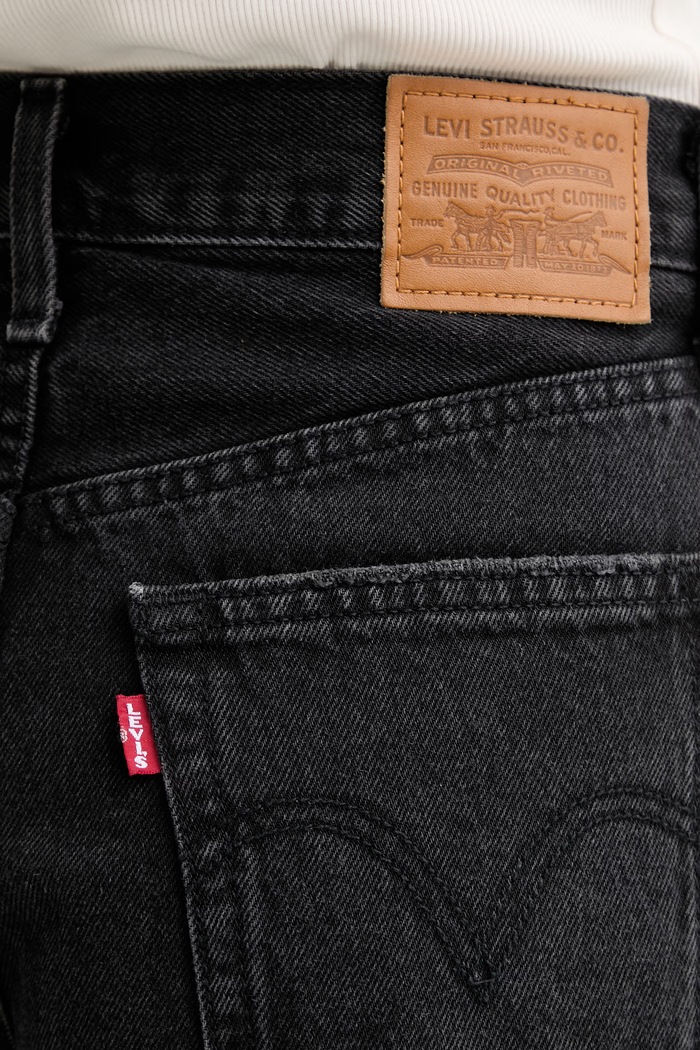Levi's pantaloni scurți jeans RIBCAGE A-LINE negru 005DS