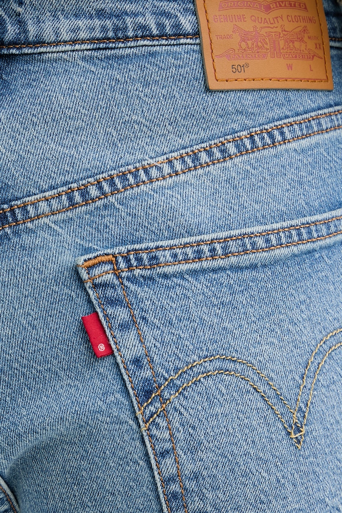 Levi's szorty jeansowe 501® MID THIGH niebieski A9296