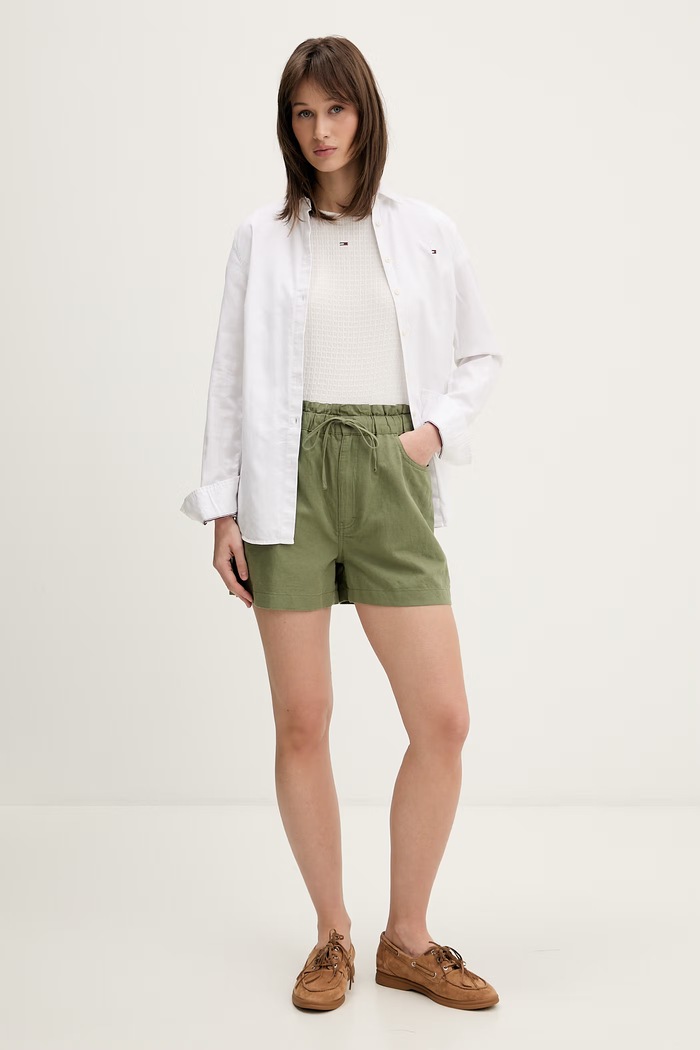 Tommy Jeans šortky dámske s ľanom DW0DW22227 zelená SS26