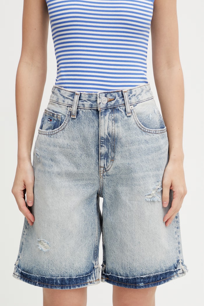 Tommy Jeans šortky dámske rifľové modrá DW0DW22686