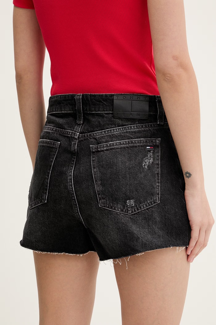 Îmbrăcăminte Tommy Jeans pantaloni scurți pentru femei, din denim DW0DW22687 negru