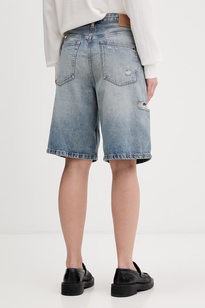 Odzież Tommy Jeans szorty damskie jeansowe DW0DW22696 niebieski