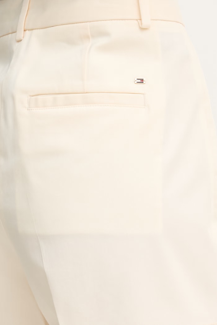 Tommy Hilfiger szorty eleganckie damskie beżowy WW0WW49592