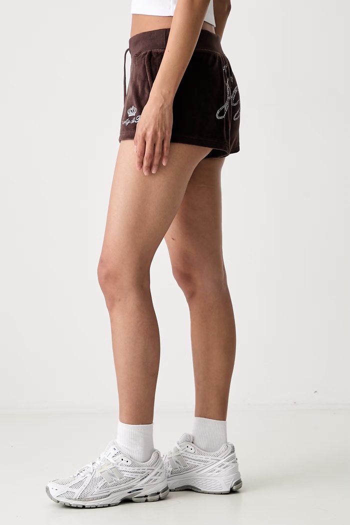 Sporty & Rich x Juicy Couture szorty welurowe damskie brązowy SH057716689BR03