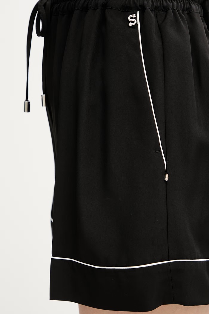 Sportmax Spxcrespo kratke hlače od viskoze za žene crna 2612141032600