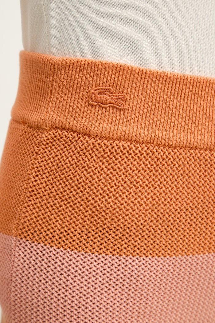 Lacoste pantaloni scurți pentru femei, din bumbaci portocaliu GF9891