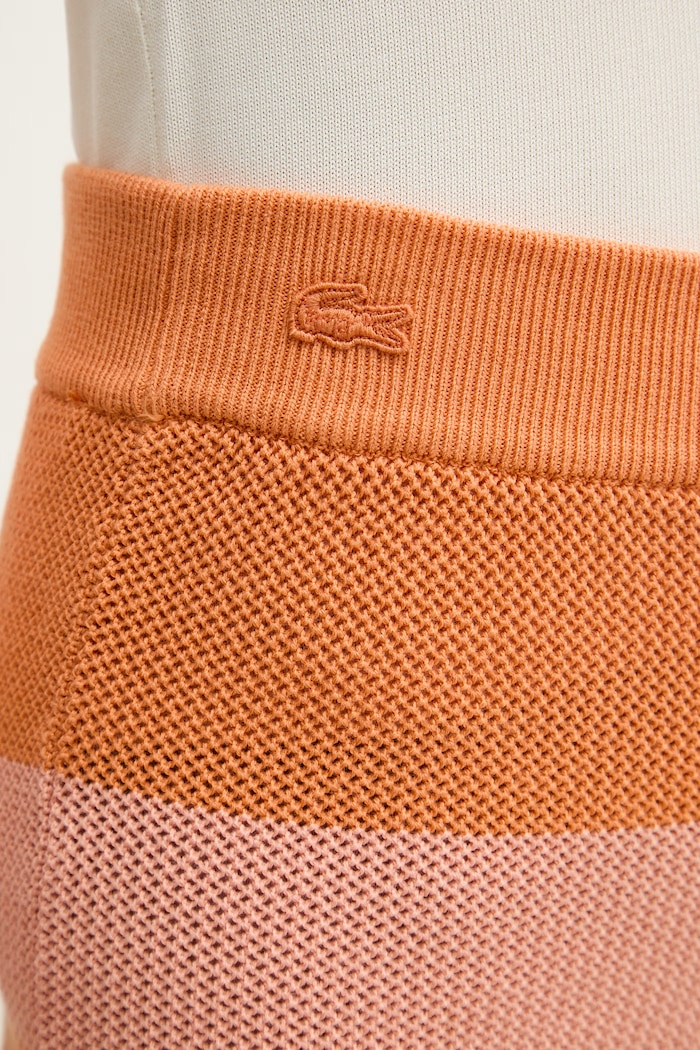 Lacoste pantaloni scurți pentru femei, din bumbaci portocaliu GF9891