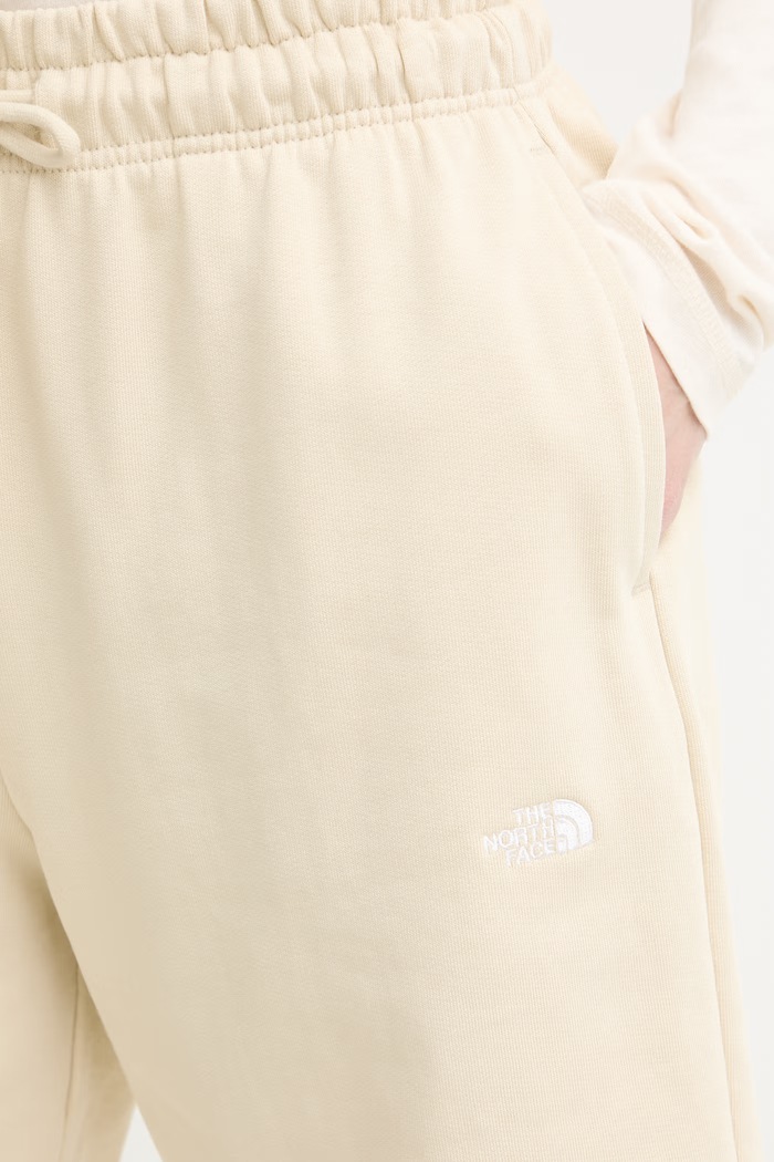 The North Face szorty damskie bawełniane Essential Light beżowy NF0A8GQYDOM1