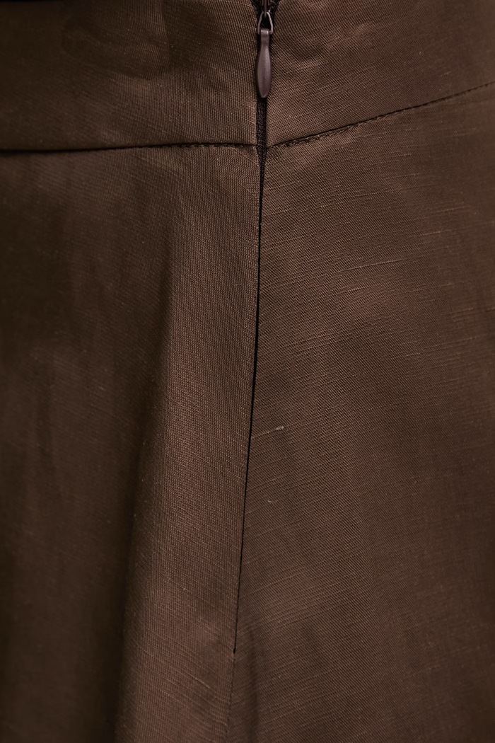 Haveone pantaloni scurți eleganți pentru femei, din vâscoză maro PCB.Q064