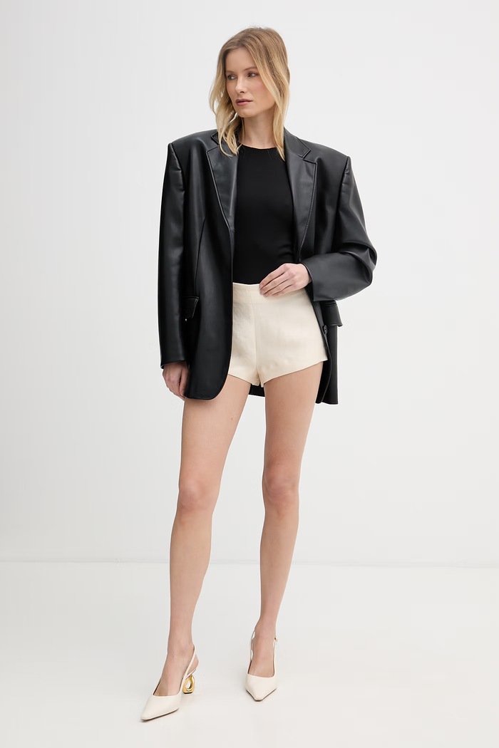 Haveone pantaloni scurți pentru femei, cu vâscoză PGE.Q101 bej SS26