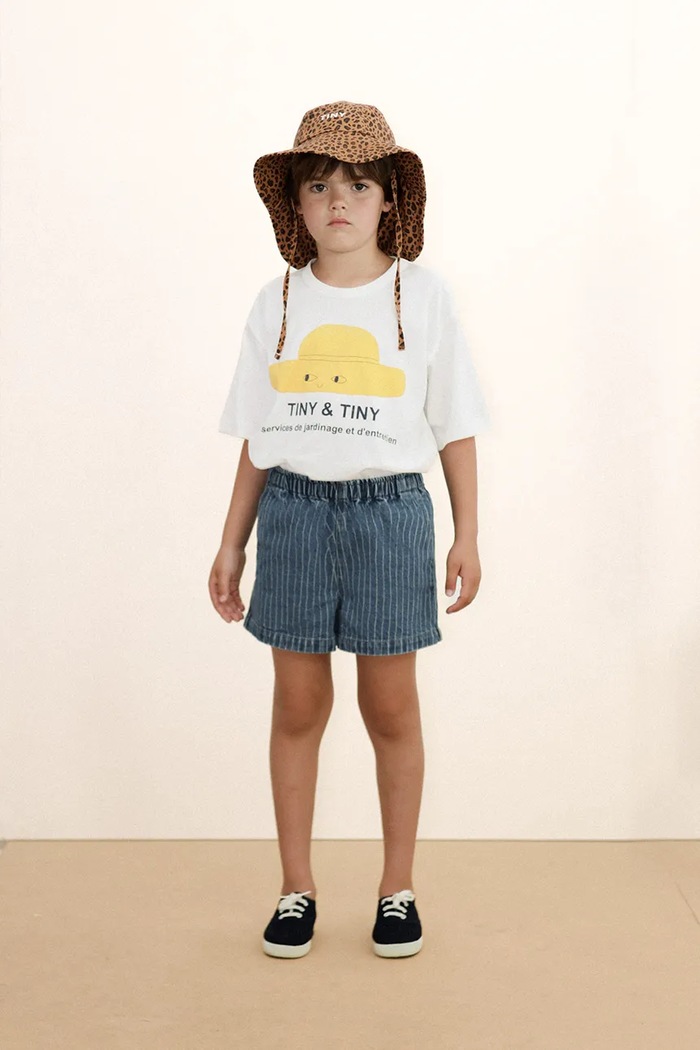 Otroške kratke hlače iz jeansa Tinycottons STRIPES DENIM SHORTS SS26.338
