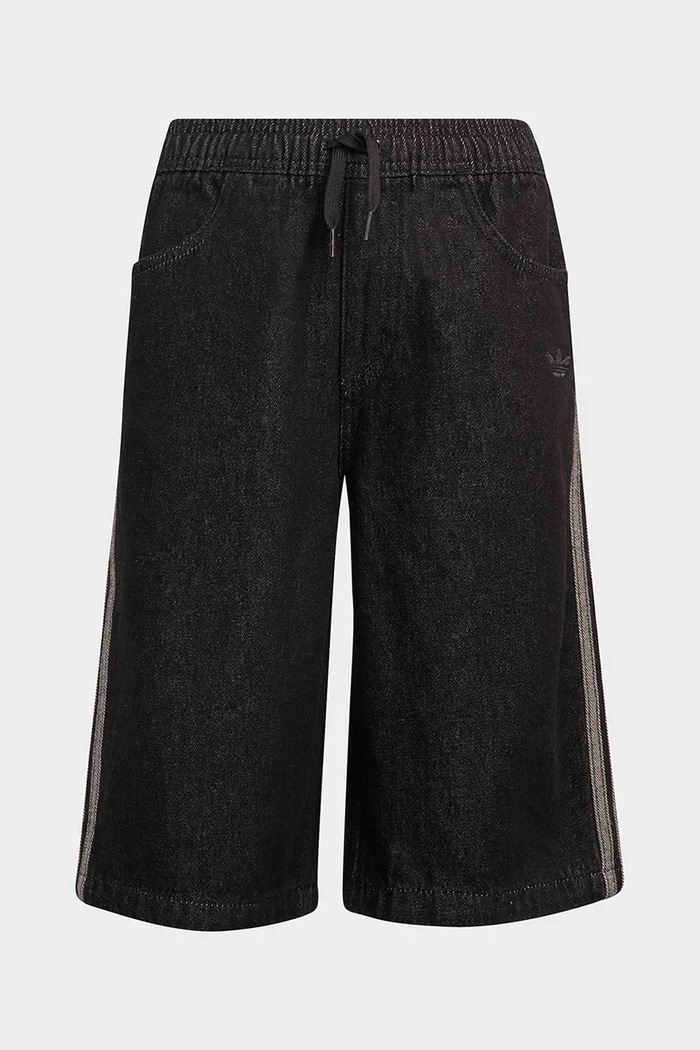 Detské rifľové krátke nohavice adidas Originals KE2972 čierna SS26