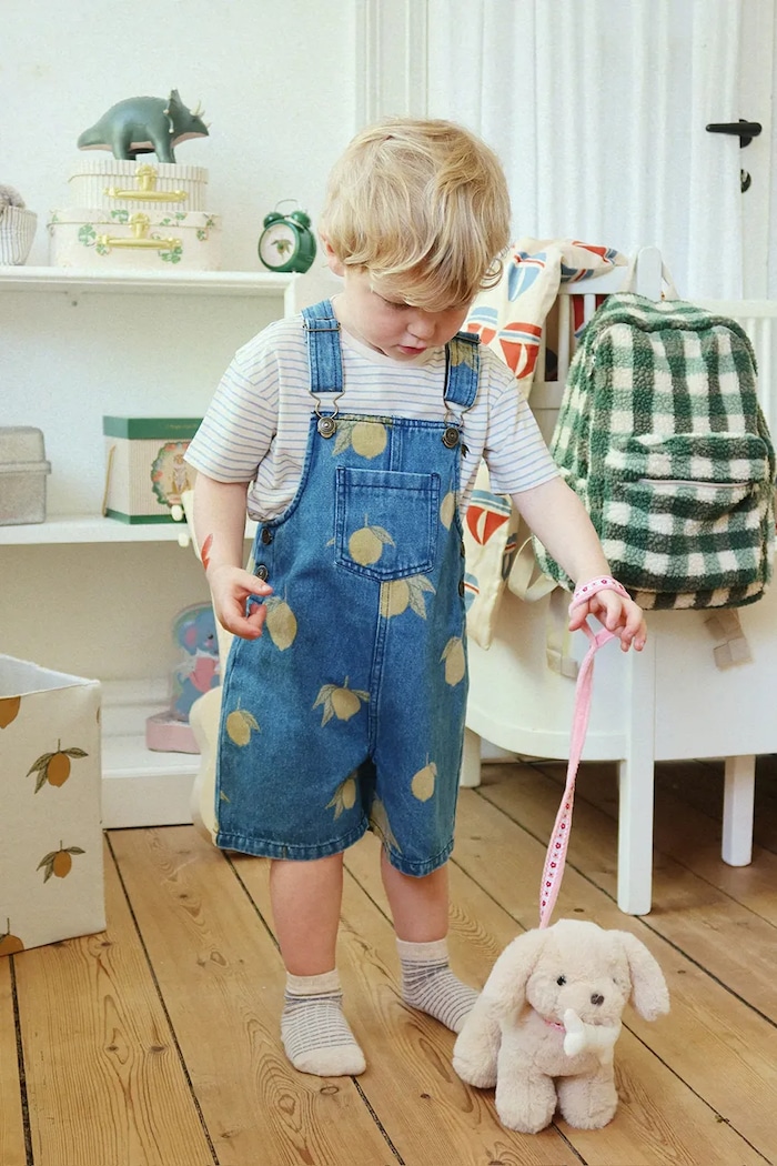 Detské rifľové nohavice na traky Konges Sløjd MAGOT OVERALLS GOTS nohavice na traky tmavomodrá KS104972.PPY2