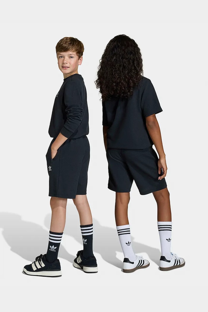 Chlapec adidas Originals teplákové šortky detské KD5543 čierna