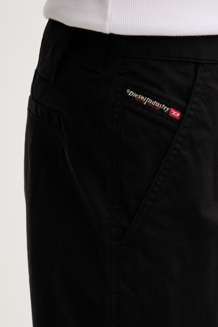 Diesel pantaloni scurți pentru bărbați, din bumbac cu elastan P-HANT-CHINO negru A20452.0EPCH