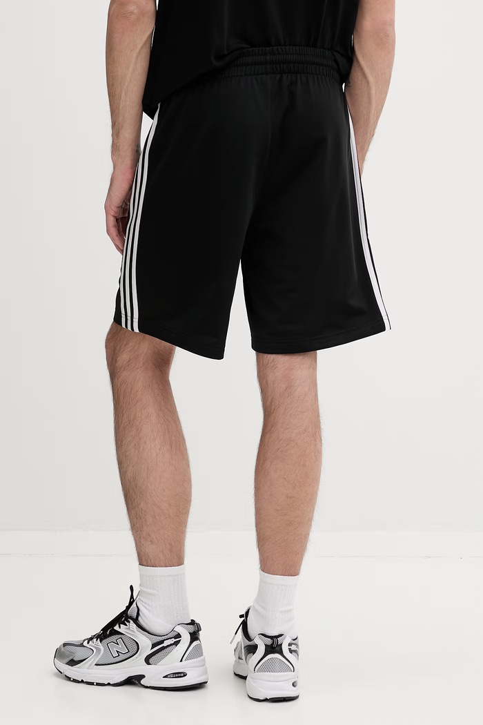 Oblečenie Šortky adidas Originals Firebird KE1379 čierna