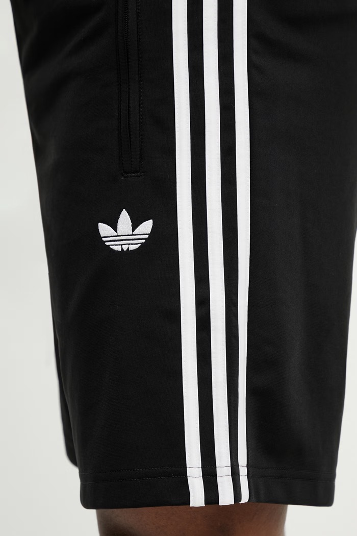 adidas Originals pantaloni scurți Firebird negru KE1379
