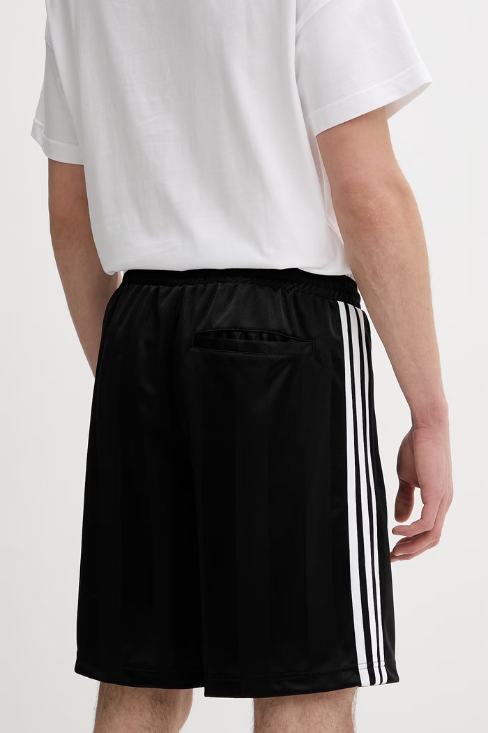Oblečenie Šortky adidas Originals KE3594 čierna