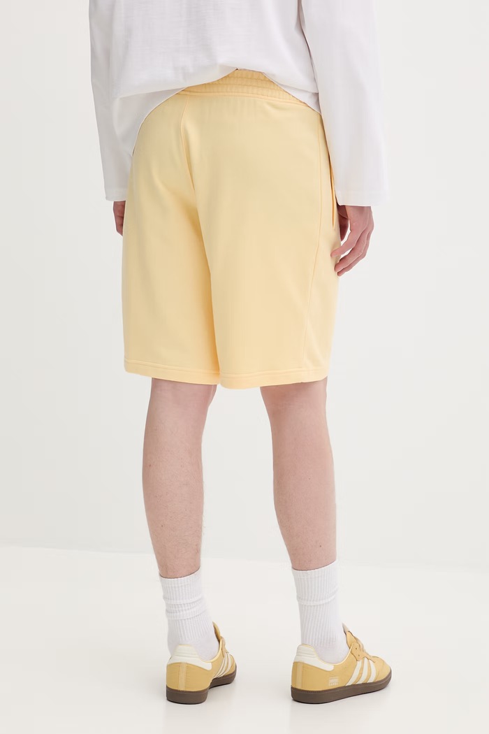 Îmbrăcăminte adidas Originals pantaloni scurți de trening pentru bărbați, din bumbac KE1163 galben