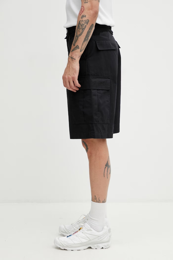 MM6 Maison Margiela σορτς cargo βαμβακερά Ανδρικά SH0MU0021.MTN137.961 μαύρο SS26